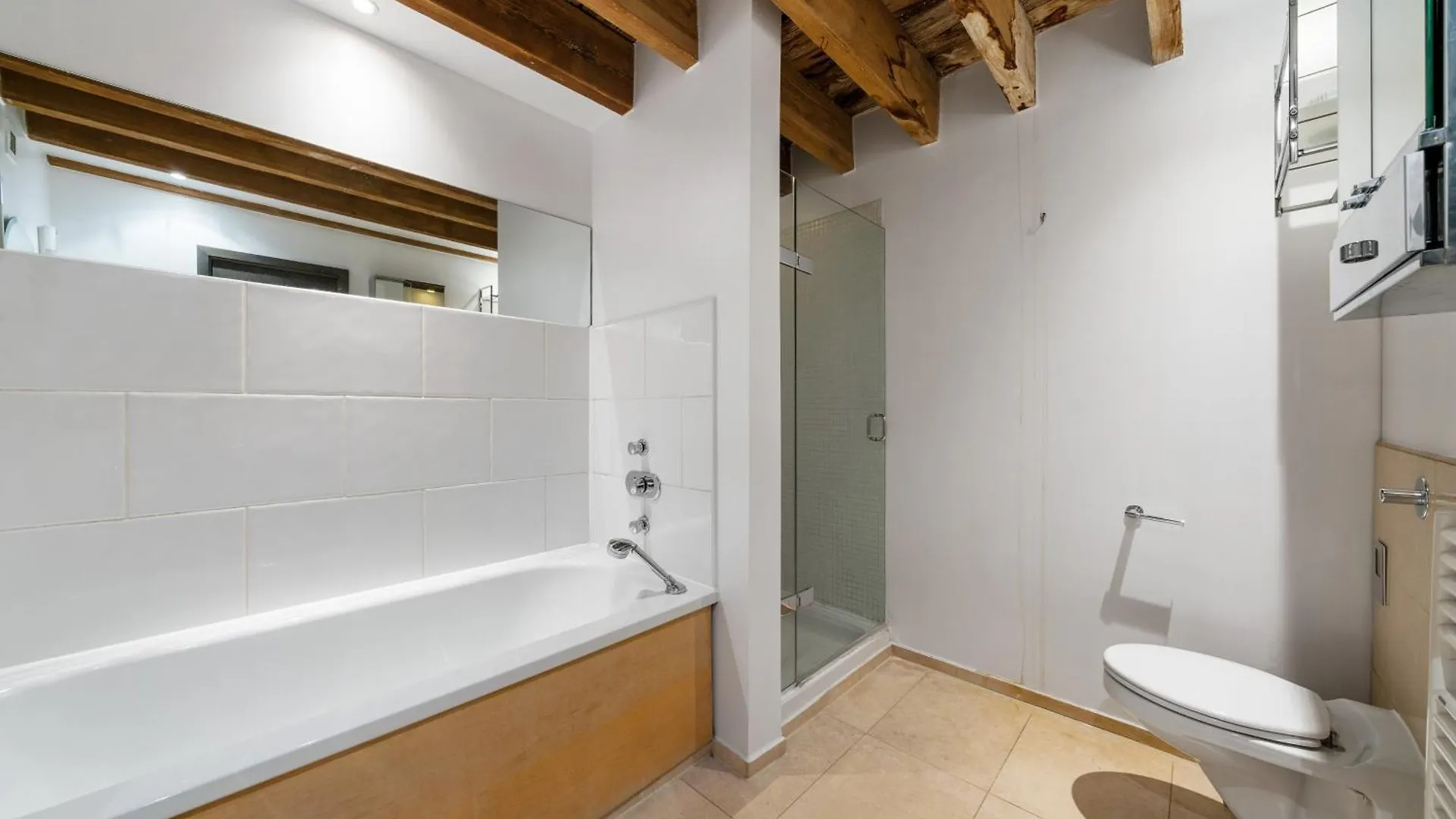 Canary Wharf - Converted Warehouse Apartment Λονδίνο 0*,